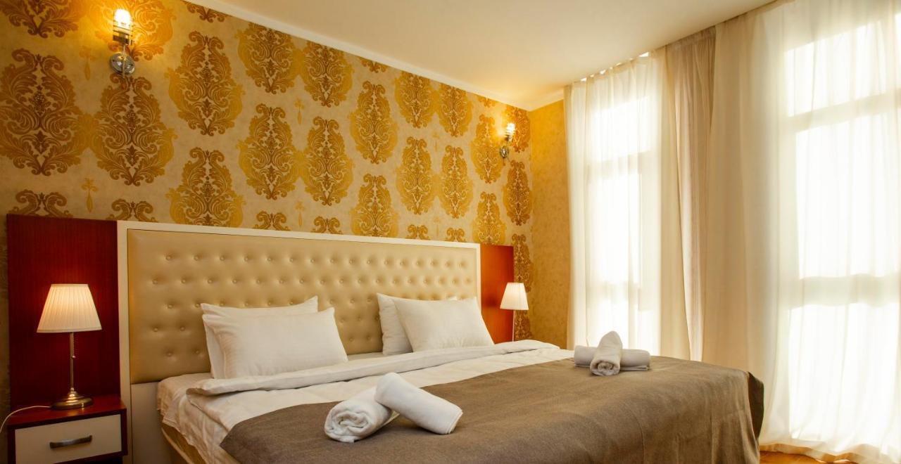 Holiday Lux Tower Batumi Luaran gambar