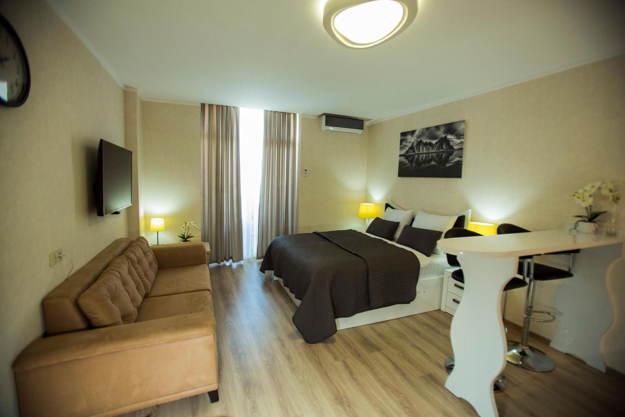 Holiday Lux Tower Batumi Luaran gambar